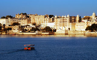 view of city palace from pichola